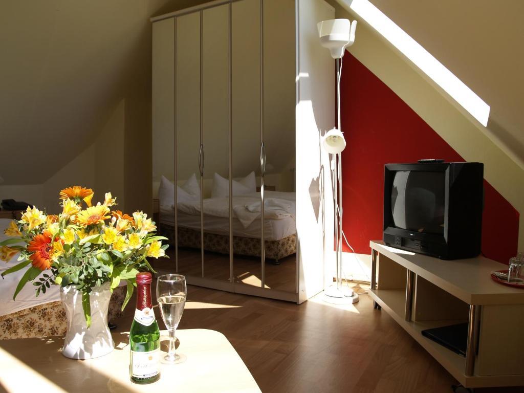 Hotel Pension Kirschstein Волгаст Екстериор снимка